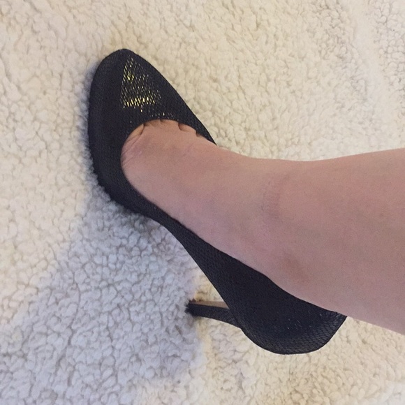 BCBGeneration Pumps - Picture 6 of 6